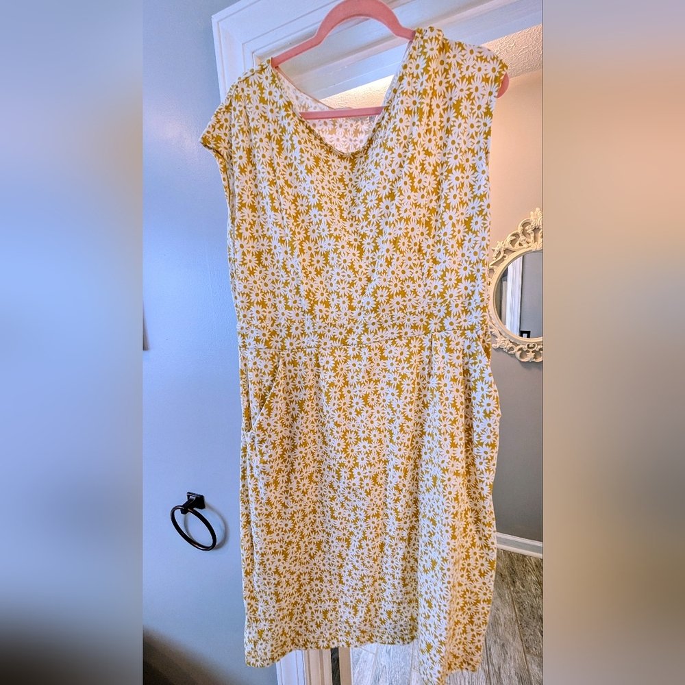 Boden EUC 16-18L Yellow Floral Midi Dress